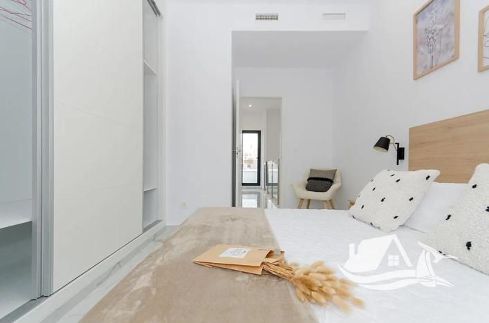 Prodej vily, Torrevieja, Španělsko, 95 m2