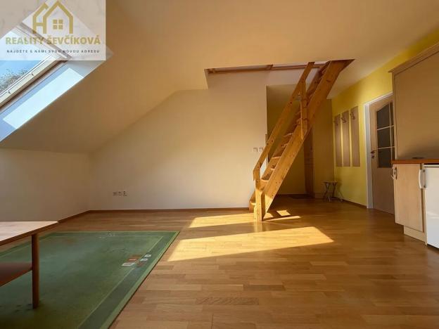 Prodej bytu 2+kk, Náchod, Šafránice, 86 m2