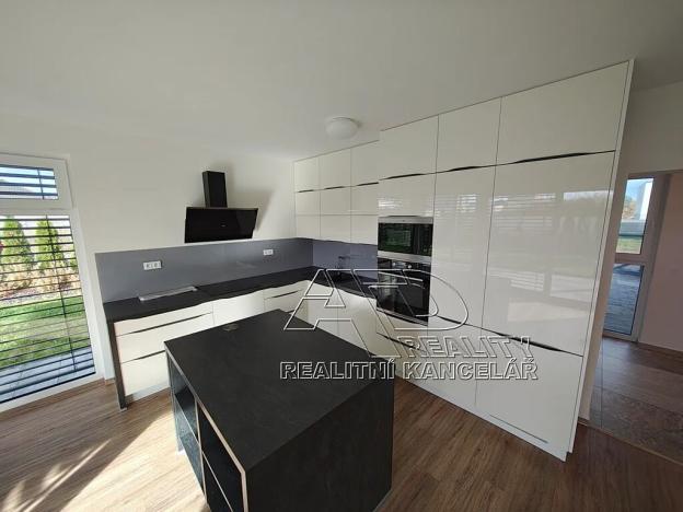 Pronájem rodinného domu, Roudné, 150 m2