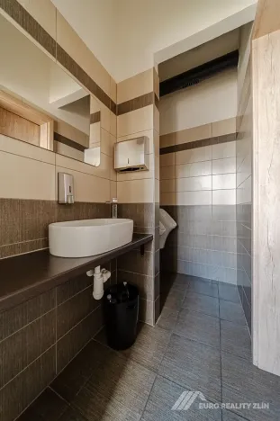 Pronájem restaurace, Otrokovice, Dr. E. Beneše, 237 m2