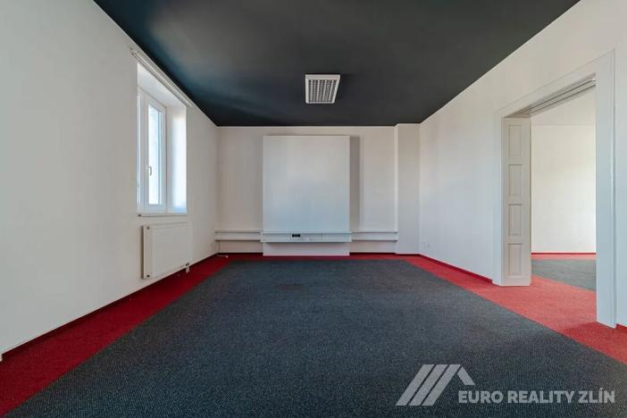 Pronájem kanceláře, Otrokovice, Dr. E. Beneše, 131 m2