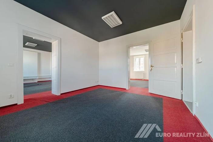 Pronájem kanceláře, Otrokovice, Dr. E. Beneše, 131 m2