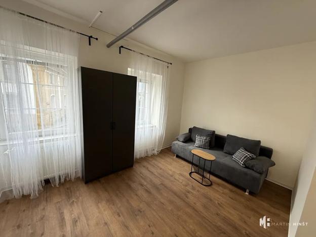 Pronájem bytu 1+kk, Praha - Dubeč, Starodubečská, 19 m2