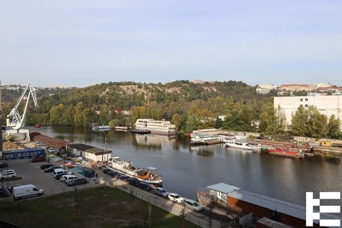 Pronájem bytu 2+kk, Praha - Holešovice, V přístavu, 47 m2