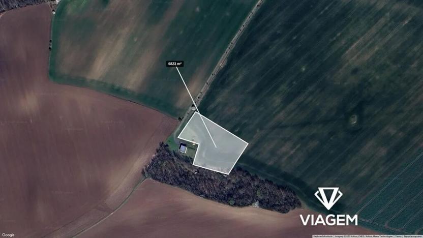 Prodej podílu pole, Veleň, 284 m2