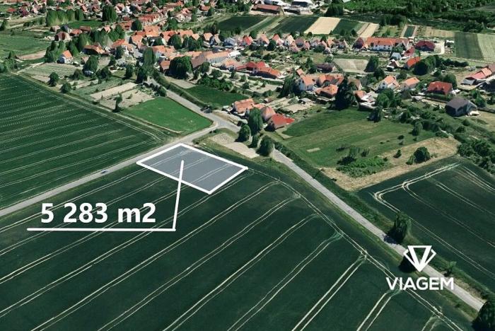 Prodej podílu pole, Bechlín, 2641 m2