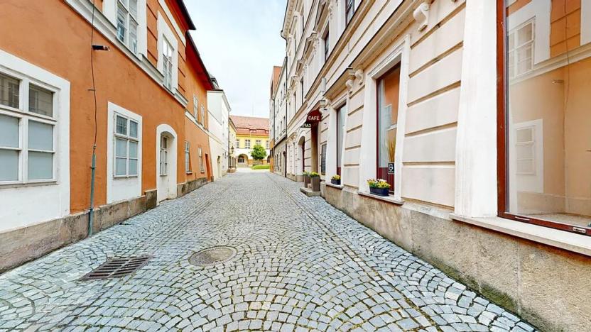 Prodej obchodního prostoru, Chrudim, Resselovo náměstí, 121 m2