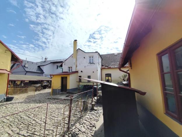 Prodej podílu rodinného domu, Heřmanův Městec, Jarkovského, 220 m2