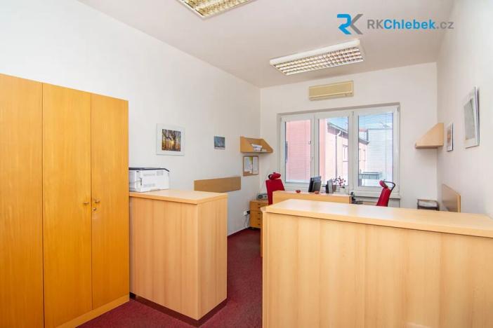 Pronájem kanceláře, Frýdek-Místek, Svazarmovská, 260 m2