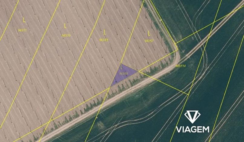 Prodej podílu pole, Chotiněves, 3468 m2