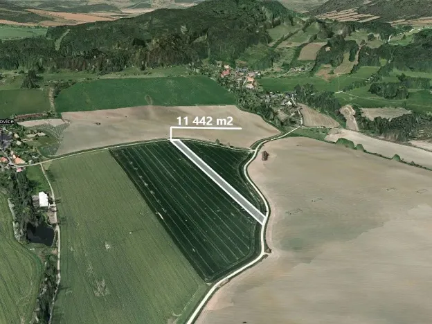 Prodej podílu pole, Kravaře, 2065 m2