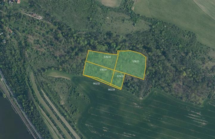 Prodej louky, Mělník, 12578 m2