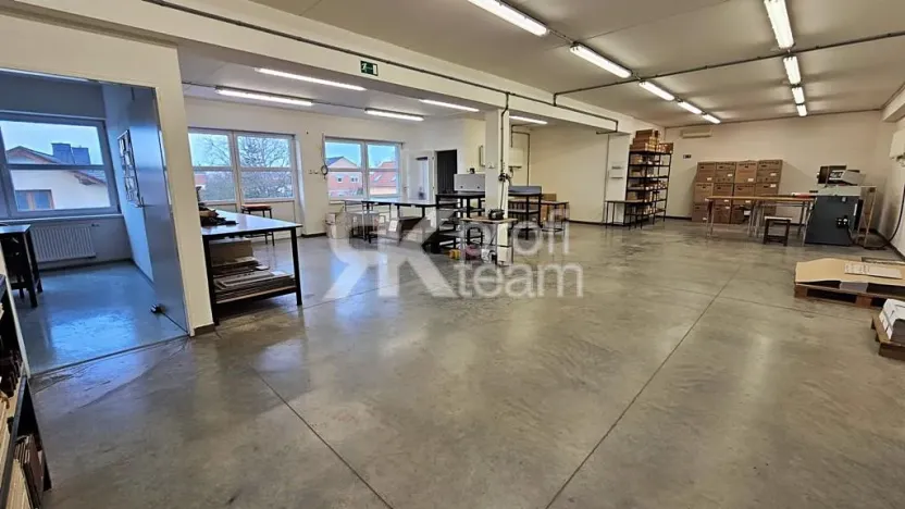 Prodej komerční nemovitosti, Opava, Slezská, 1385 m2