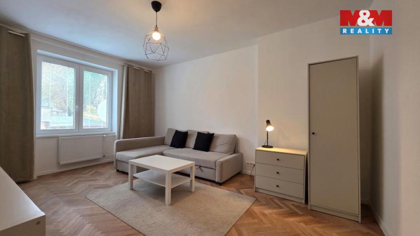 Pronájem bytu 1+1, Karlovy Vary, Palackého náměstí, 30 m2