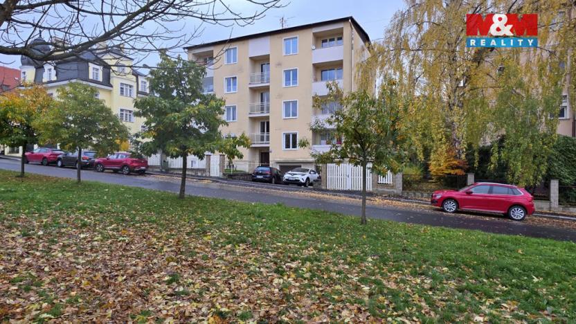 Pronájem bytu 1+1, Karlovy Vary, Palackého náměstí, 30 m2