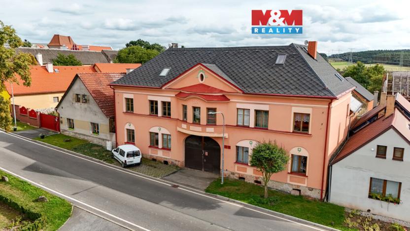 Prodej rodinného domu, Cebiv, 360 m2