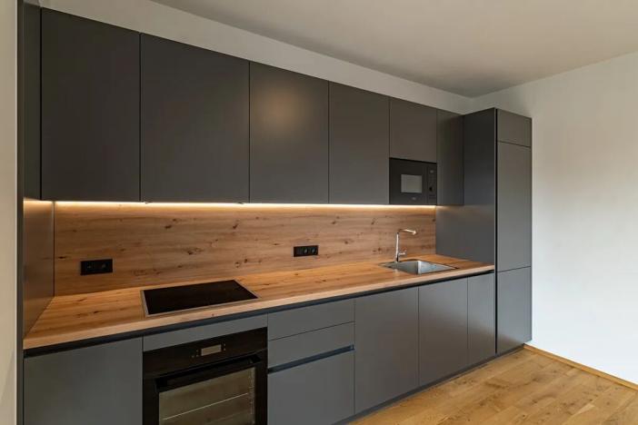 Pronájem bytu 2+kk, Praha - Karlín, Sokolova, 62 m2