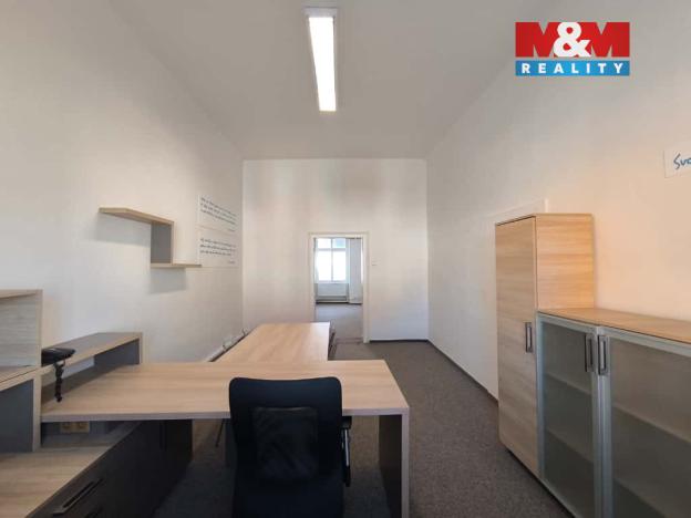 Pronájem kanceláře, Pardubice - Zelené Předměstí, 17. listopadu, 47 m2