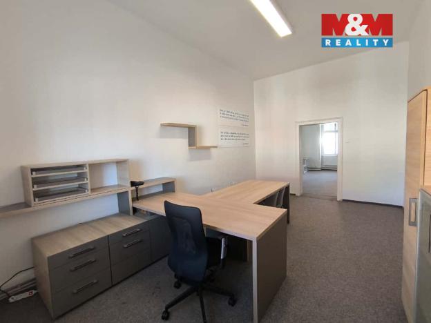 Pronájem kanceláře, Pardubice - Zelené Předměstí, 17. listopadu, 47 m2
