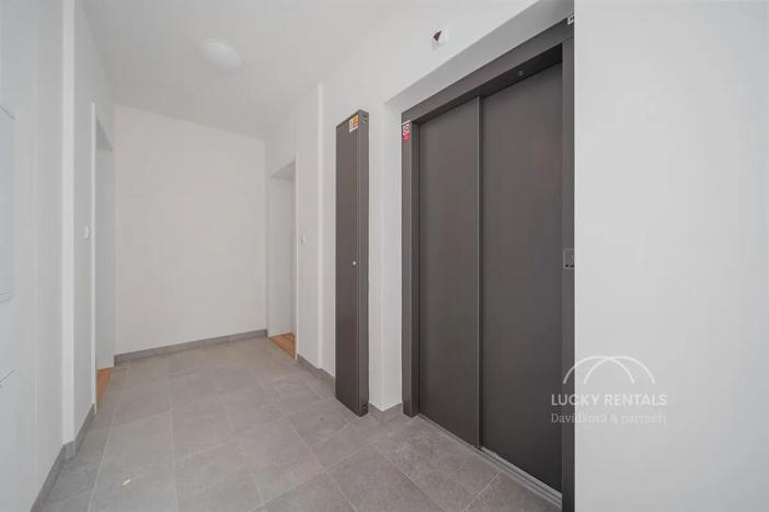 Pronájem bytu 2+kk, Praha - Chodov, Líbalova, 46 m2