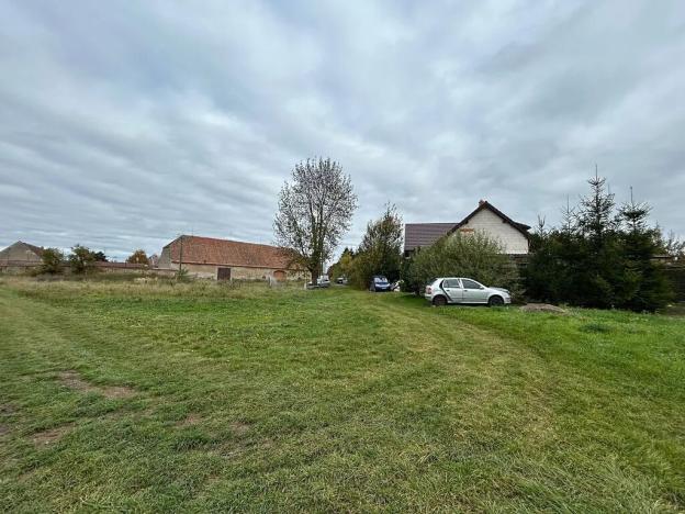 Dražba pozemku, Mokré, 1800 m2