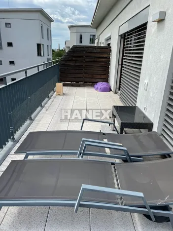 Pronájem bytu 3+kk, Praha - Hloubětín, Nademlejnská, 140 m2