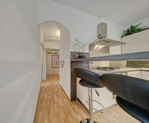 Pronájem bytu 1+1, Jindřichův Hradec, sídliště Vajgar, 53 m2