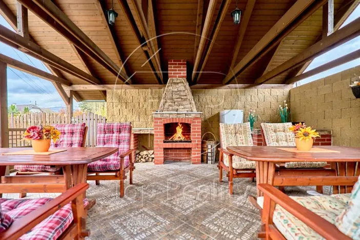 Prodej rodinného domu, Ostrov, 210 m2