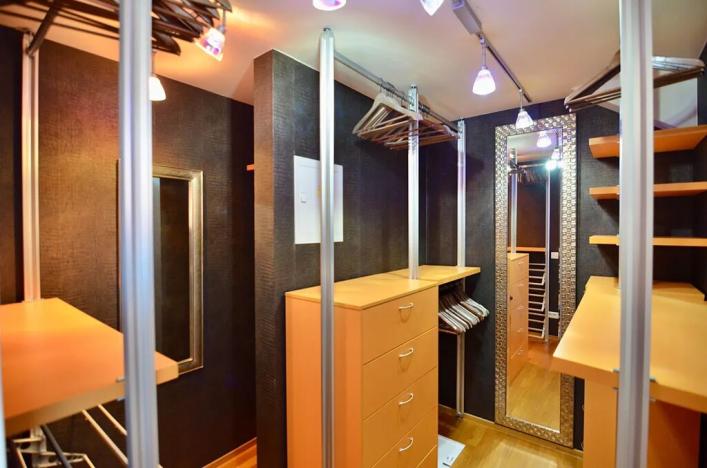 Prodej kanceláře, Praha - Karlín, Šaldova, 194 m2