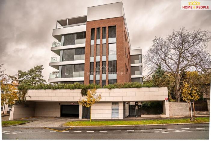 Prodej bytu 2+kk, Praha - Podolí, Jeremenkova, 62 m2