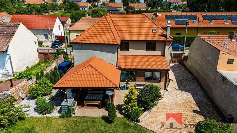 Prodej rodinného domu, Černuc, 126 m2