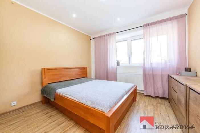 Prodej rodinného domu, Černuc, 126 m2