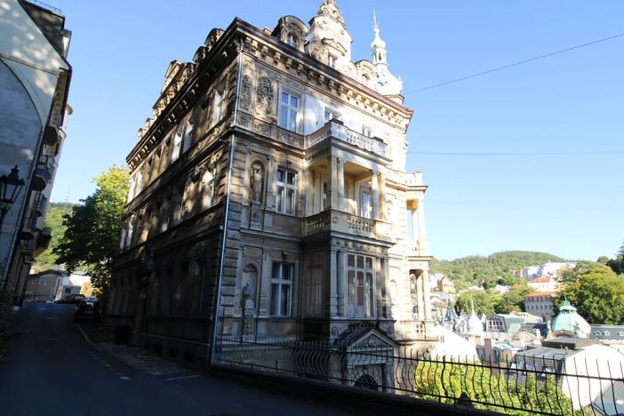 Pronájem bytu 2+1, Karlovy Vary, Pod Jelením skokem, 59 m2