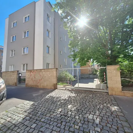 Pronájem bytu 2+kk, Praha - Strašnice, Černokostelecká, 47 m2