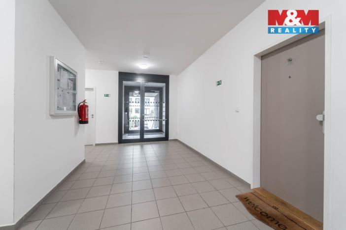 Prodej bytu 1+kk, Praha - Uhříněves, Oty Bubeníčka, 32 m2