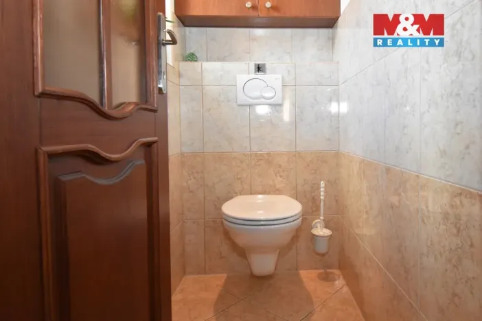 Prodej výrobních prostor, Spálov, 1200 m2