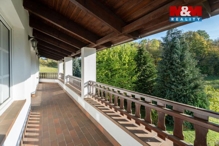 Prodej rodinného domu, Frýdštejn - Sestroňovice, 387 m2