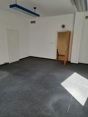 Pronájem kanceláře, Třebíč, Komenského nám., 25 m2