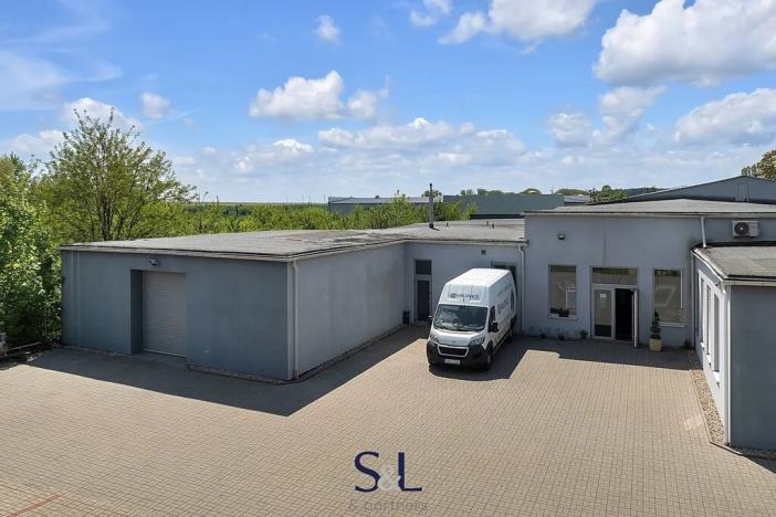 Prodej výrobních prostor, Milovice, Italská, 1819 m2