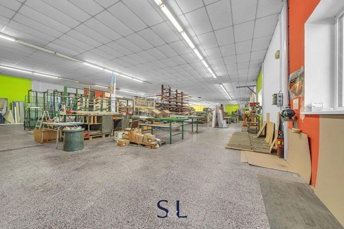 Prodej výrobních prostor, Milovice, Italská, 1819 m2