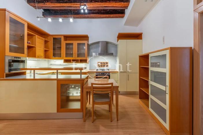 Pronájem bytu 2+1, Praha - Malá Strana, Mostecká, 80 m2