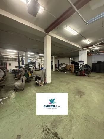 Prodej obchodního prostoru, Praha, Lodžská, 600 m2