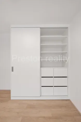 Pronájem bytu 2+kk, Praha - Vršovice, Arménská, 51 m2