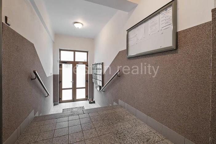 Pronájem bytu 2+kk, Praha - Vršovice, Arménská, 51 m2