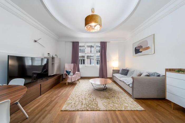 Prodej bytu 2+kk, Praha - Staré Město, Dlouhá, 72 m2