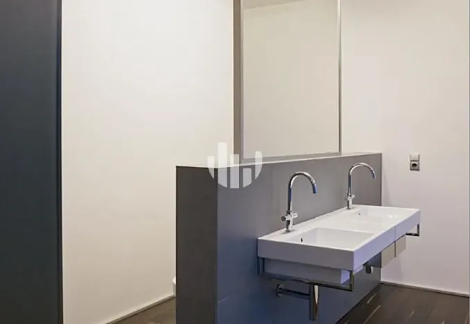 Pronájem kanceláře, Praha - Vysočany, Podkovářská, 455 m2