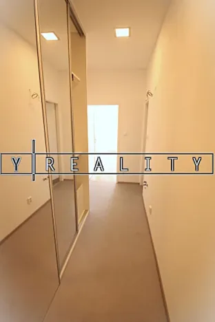 Pronájem bytu 1+kk, Praha - Vinohrady, V Horní Stromce, 24 m2