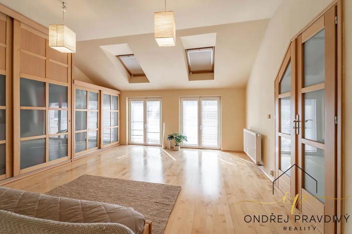 Prodej činžovního domu, Lety, Sokolská, 265 m2