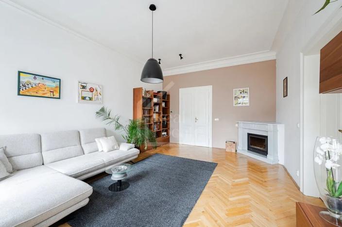 Prodej bytu 3+1, Praha - Nové Město, Soukenická, 107 m2