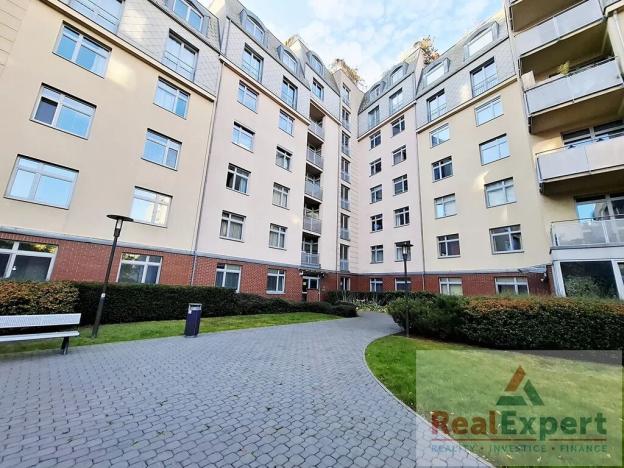 Prodej bytu 1+kk, Praha - Vinohrady, U Zvonařky, 40 m2